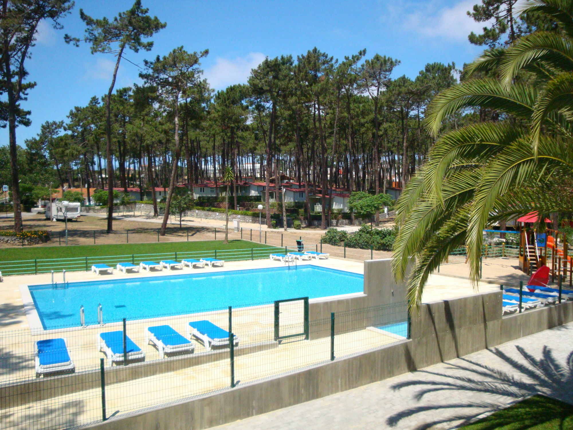 Orbitur Valado Bungalows - Caravan Park Nazare Exterior photo